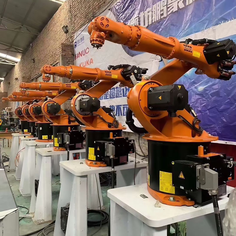 Le robot KUKA KR210 est le roi du soudage, de la manutention et de la palettisation.