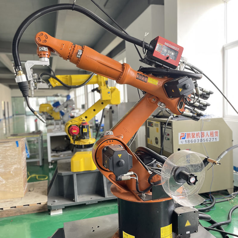 Les robots KUKA à 6 axes utilisés avec des capacités de sécurité IP 65 et de programmation KUKA n'hésitez pas!