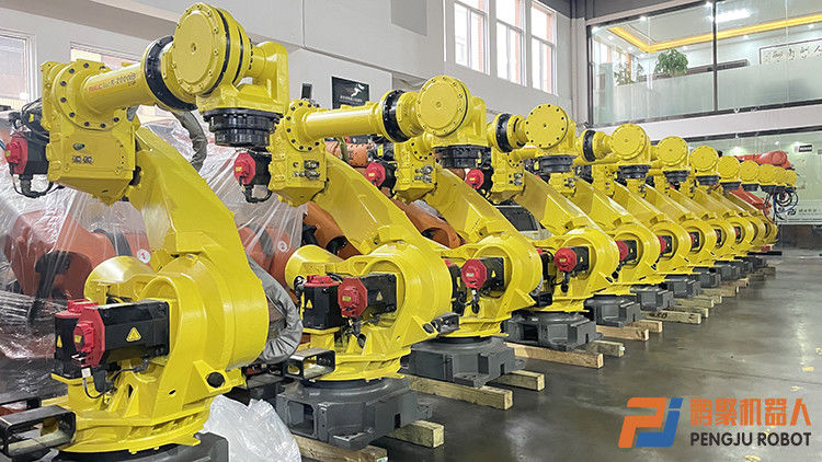 Fanuc R-2000iB-210F Presses de soudage à la broche à l'aide d'un robot de manipulation