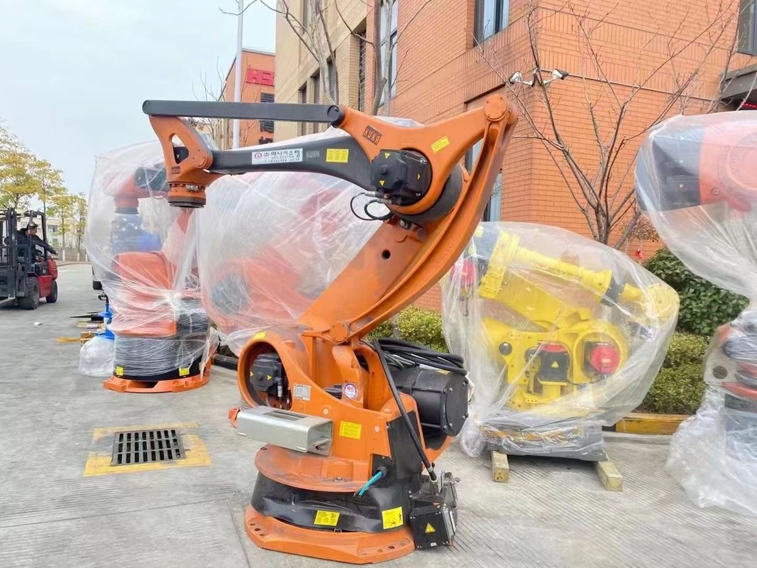 Robot de palletisation d'axe de Kuka KR100-2PA quatre avec l'envergure de bras de la charge 500kg de 3200mm