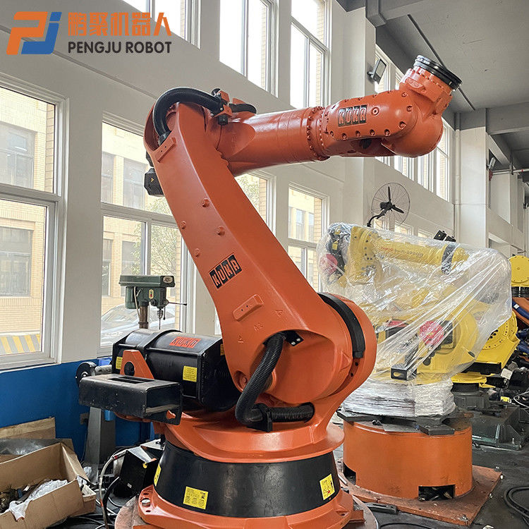 KR210 Robot de palettisation pour 6 axes et étage pour charges lourdes