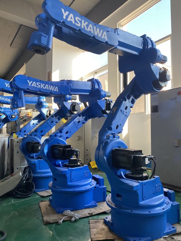 Utilisé Yaskawa point robot de soudage EA1900N 6 axes pour l'installation au sol