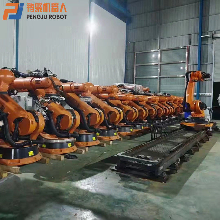 KUKA KR210-2 Soudage à la pointe, pressage, palettisation, chargement et déchargement de pièces, usinage, manutention de pièces