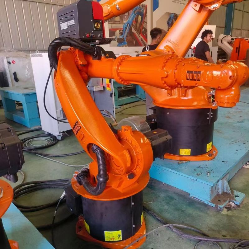 KR16L6 6 kg Charge utile à 6 axes Robot XP Armoire de commande Plancher/plafond Installation Ensemble de soudage à arc d'angle incliné MIG