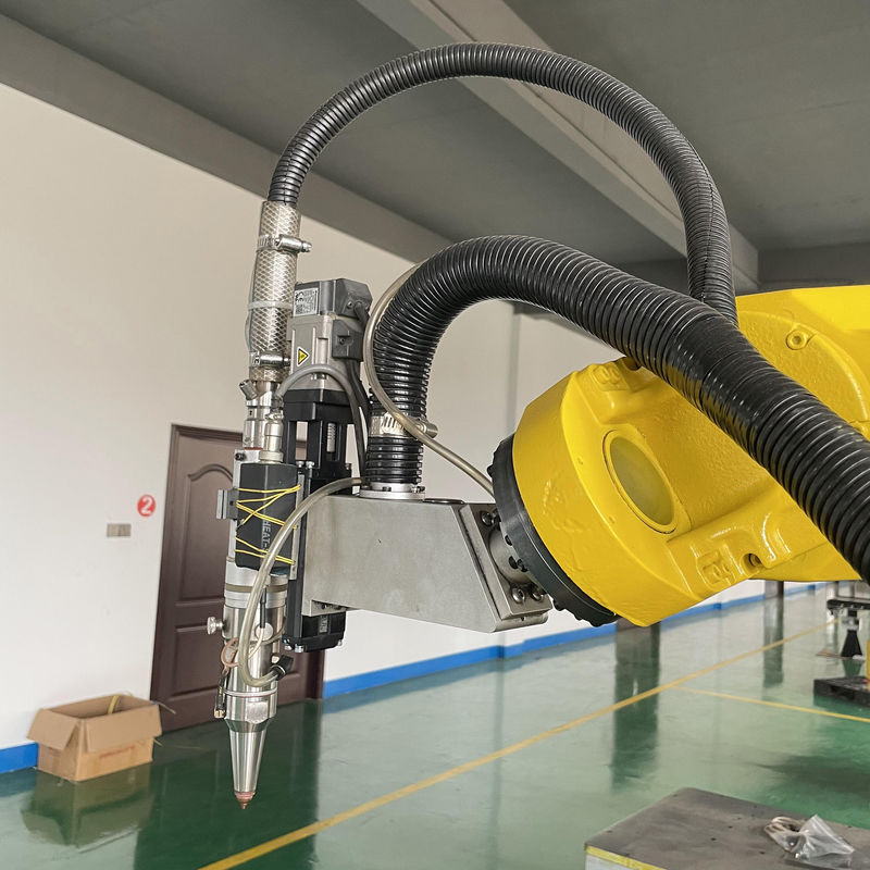FANUC M-20iA Robots avec contrôleur R30iB Robots de moulage par injection, robots de distribution, robots de découpe de fibres de verre