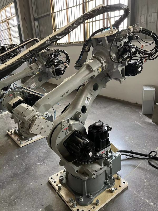 MH50 Robots YASKAWA utilisés ±0,07 mm Répétabilité pour le retrait et la coupe de matériaux