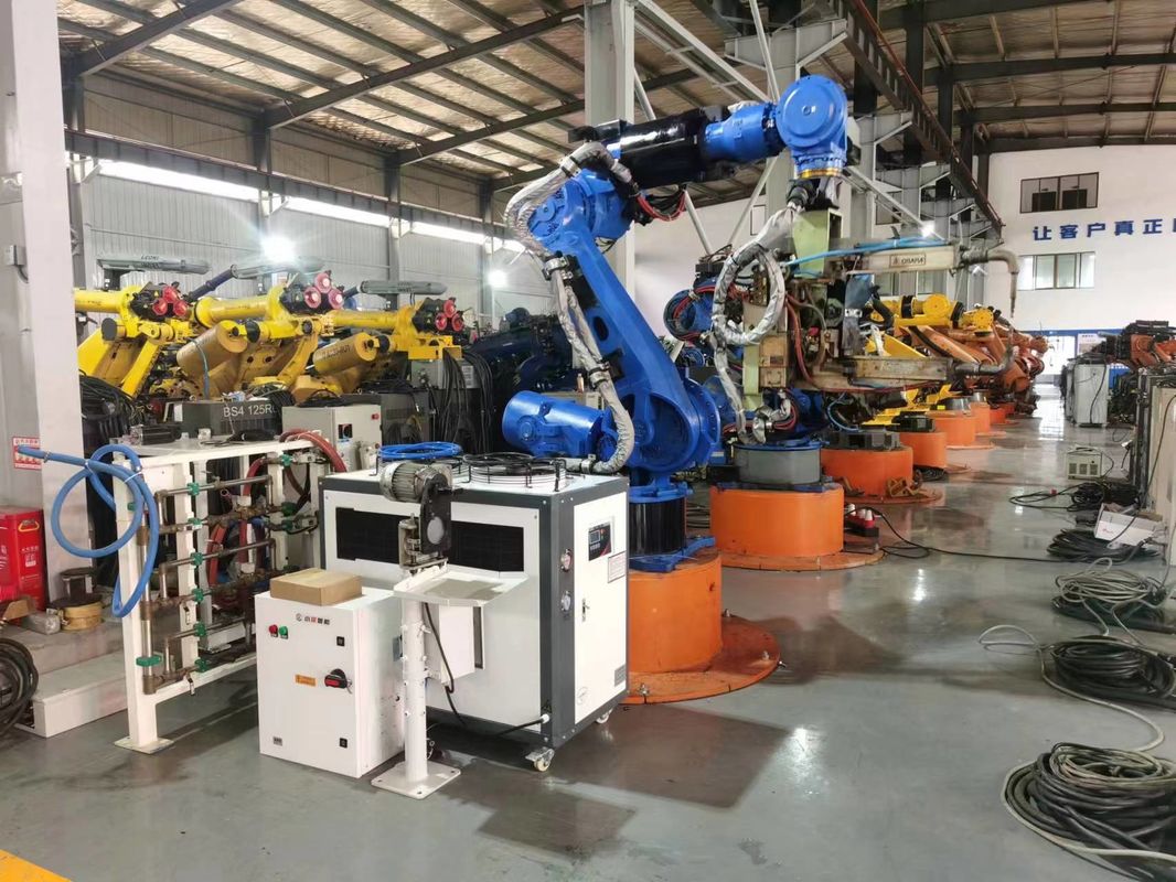 Yasakawa ES200 Robot de soudage à point de bras pour l'automobile, l'aérospatiale, le rail, les meubles métalliques, l'électronique