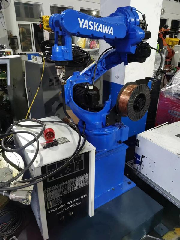 Soudage industriel MA1400 Yaskawa bras robotisé avec charge utile de 3 kg avec armoire de commande 6 axes