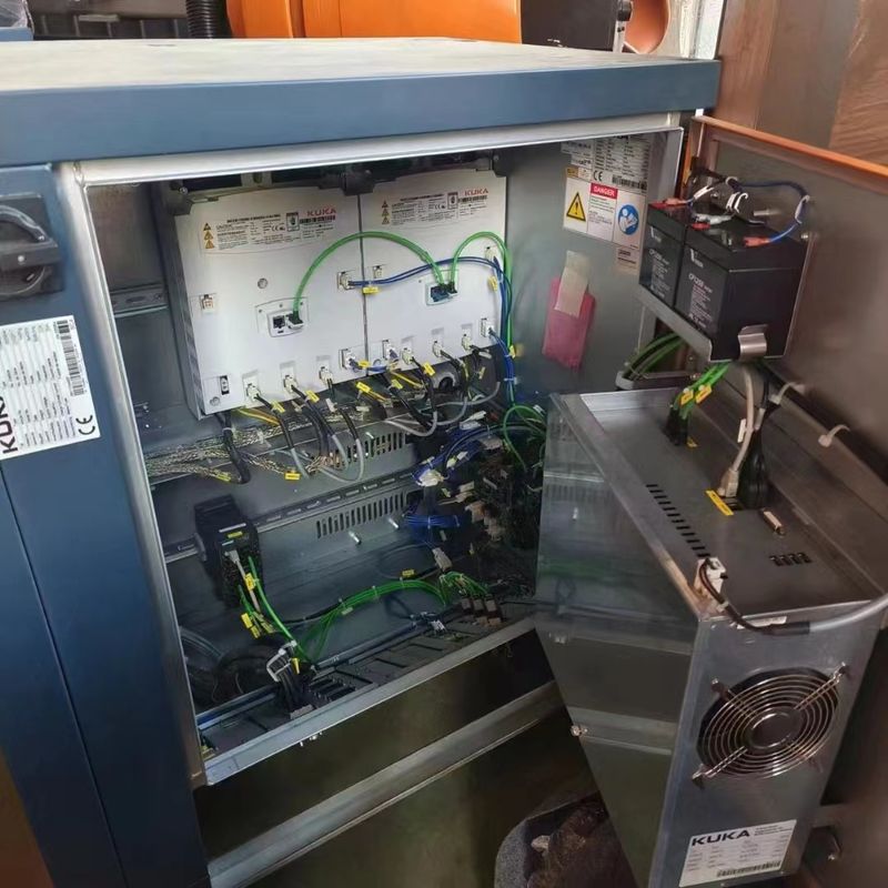 ± 0,06 mm Répétabilité bras de robot d'injection C4 pour une solution rapide et précise d'automatisation de la production arc robot industriel