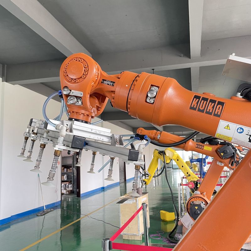 Robot de soudage à l'arc industriel / machine de soudage à l'arc de précision modèle Kr16 avec 16 kg charge utile soudage à l'arc manipulation de colle
