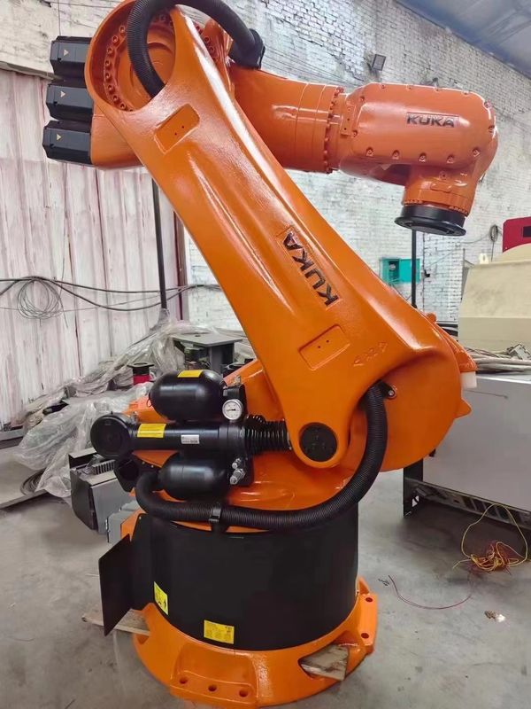 Maximiser votre production avec les robots KUKA utilisés KR360-3 et KRC4 contrôleur ARC soudage assemblage de pièces de chargement et de déchargement robot de coupe