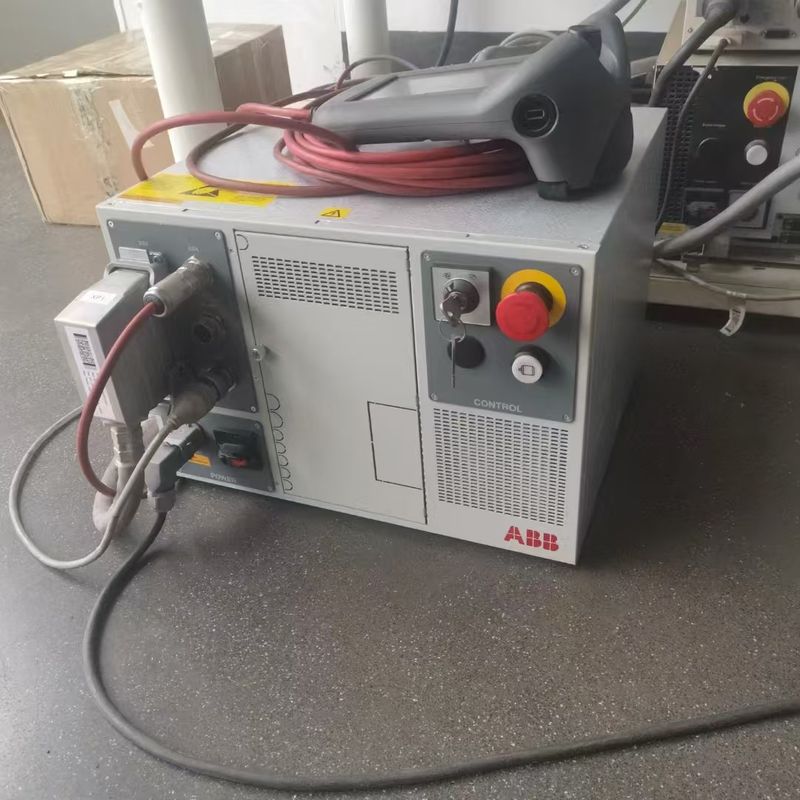 ABB IRB 1200 (5/0.9) Robot pour le traitement des pièces, le polissage, la mesure, l' assemblage des pièces