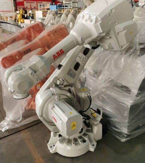 IRB 4600-60/2.05 IRC5 contrôleur utilisé ABB Robots 6 axes bras robotique 2050 mm portée hautement fiable et efficace
