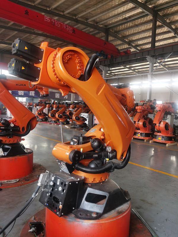 KUKA KR240 R2700 Prime KRC4 contrôleur 6 axes robot de palettisation La combinaison parfaite 2700mm atteint 240kg de charge utile