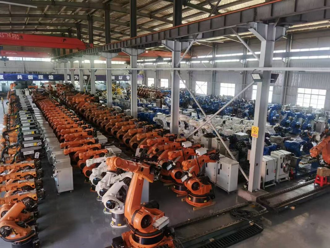 Vitesse 2,5 M/s Robots KUKA utilisés offrant une portée de travail 1611 mm 1911 mm Orange Idéal pour les systèmes automatisés de manutention de matériaux