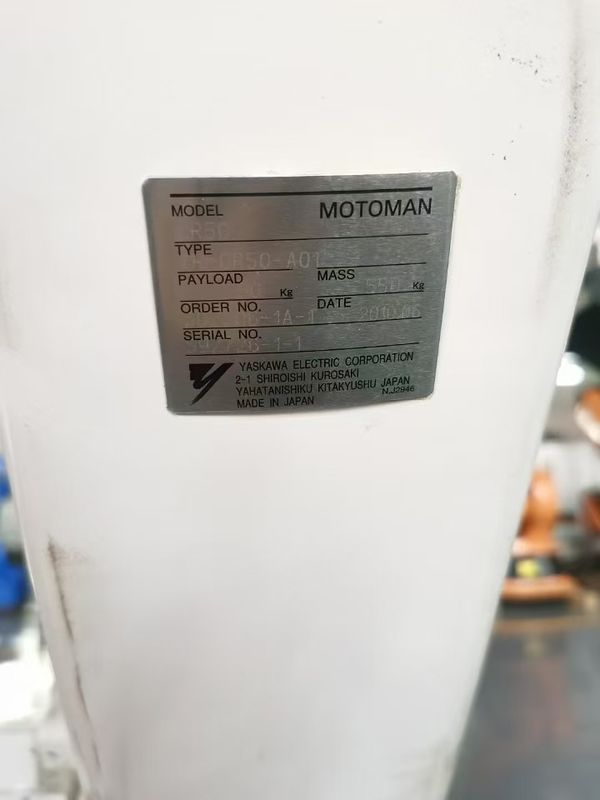 2061mm Reach CR50 XRC 50kg Charge utile Robot de soudage à l'arc motoman pour la tendance de presse et le chargement/déchargement de pièces