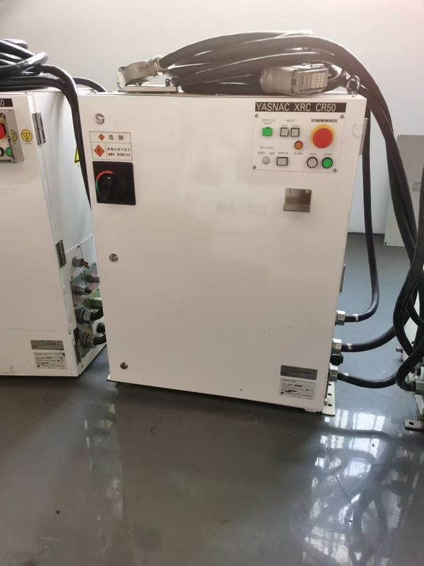 2061mm Reach CR50 XRC 50kg Charge utile Robot de soudage à l'arc motoman pour la tendance de presse et le chargement/déchargement de pièces
