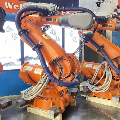 Bras 6640-235/2.55 de robot d'occasion ABB pour le soudage par points manipulant la palletisation