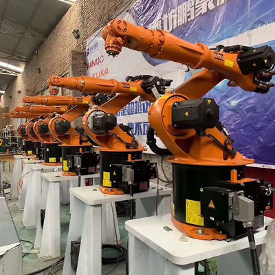 Le robot KUKA KR210 est le roi du soudage, de la manutention et de la palettisation.