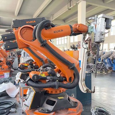 Bras robotique utilisé industriel de 6 axes KUKA KR210 pour la palletisation de soudure
