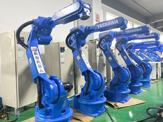 Chargeant et déchargeant occasion Yaskawa manipulant le robot HP20D