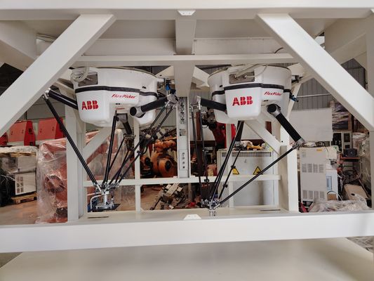 Robot d'IRB 360 ABB pour assortir l'emballage de sélection
