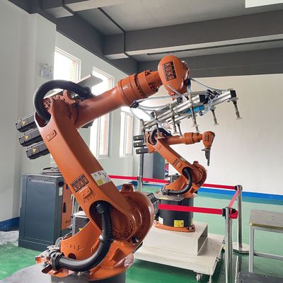 1611mm Robot de palettisation à portée de main équipement d'automatisation monté au sol, robots de soudage à noyau de flux, robots de chargement de machines