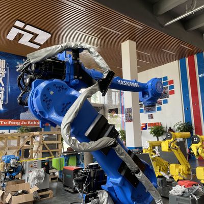 La programmation PC utilise des robots YASKAWA avec une capacité de charge utile de 50 kg Traitement des matériaux, coupe de plasma