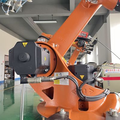 KUKA Kr16 Robot de soudage à l'arc avec contrôleur XP Chargement et déchargement de pièces Manipulation de pièces bras de robot industriel
