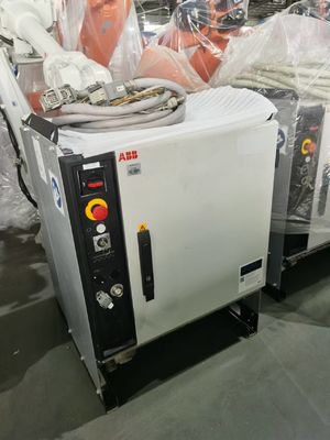 ABB IRB 4600-40/2.05 IP67 6 axes 40 kg charge utile moyenne ABB Robot pour les applications de déblaiement et de dépôt de machines.