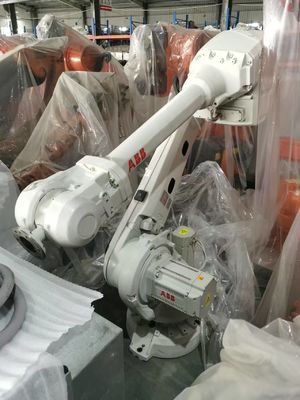 Robots ABB utilisés 6 axes bras robotique IRB 4600-40/2.55 avec portée de 2550 mm et capacité de charge utile de 40 kg pour souder assemblage de coupe et de machine de tendance