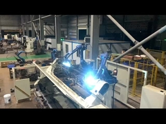 FANUC a utilisé les robots industriels manipulant le robot FANUC M-900iA/260L de soudage par points