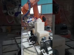 3d utilisé imprimant le robot de Kuka manipulant KUKA de palletisation KR210